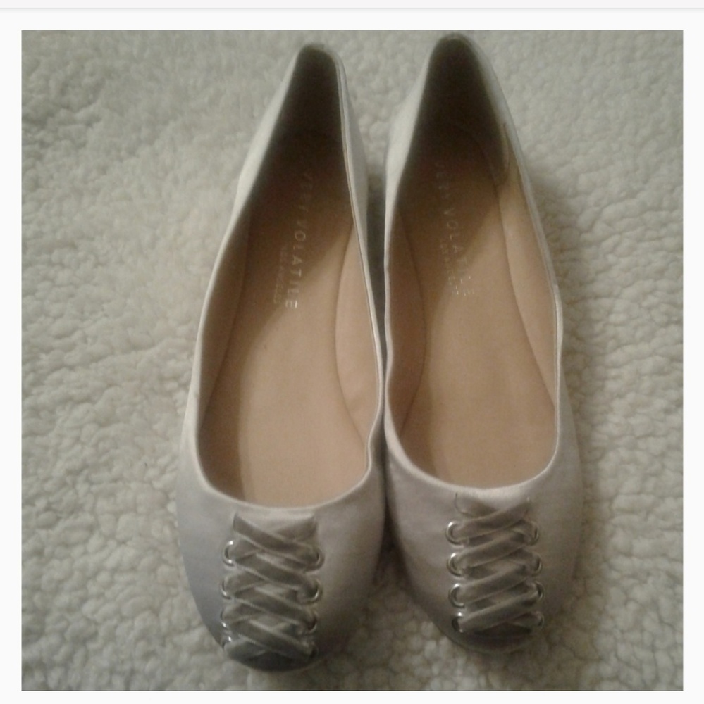 Flats - Picture 3 of 5
